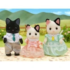 Sylvanian Families 3 Pack Tuxedo Cat Family 5306 -Toys Store sylvanian families tuxedo cat family 272975